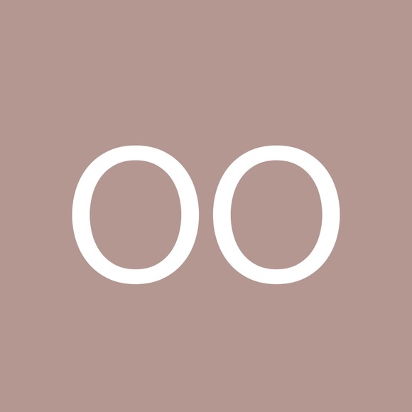 Poshmark profile picture for @diplomacy